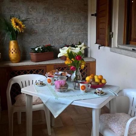 Casa Nel Borgo Di San Pantaleo Villa Ngoại thất bức ảnh