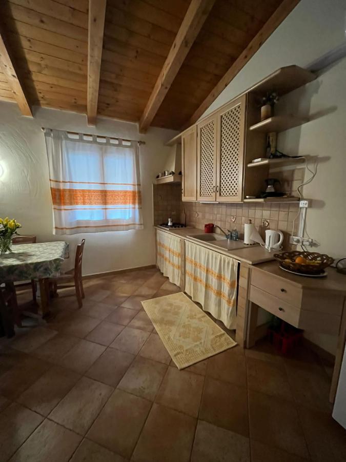 Casa Nel Borgo Di San Pantaleo Villa Ngoại thất bức ảnh